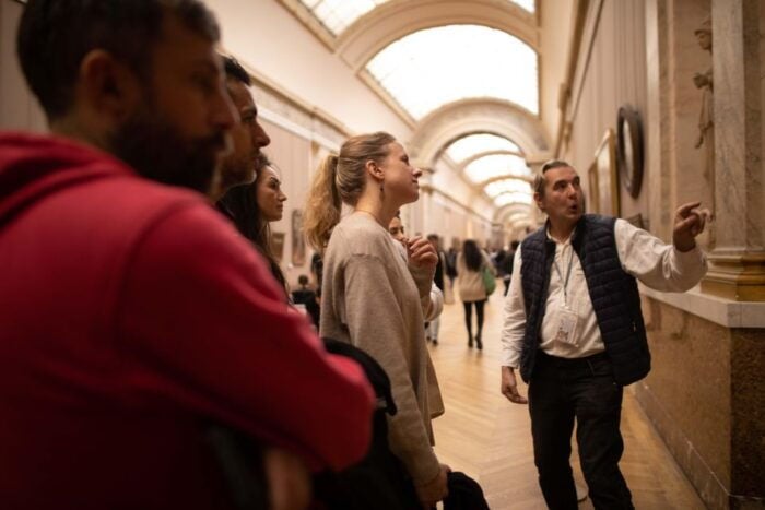 Paris: Louvre Mona Lisa Private Guided Tour With First Entry - Tips for a Successful Tour Experience