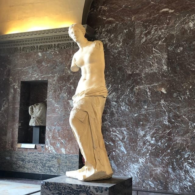 Paris: Louvre Museum Private Treasure Hunt for 5 W/ Tickets - Unique Experience Highlights