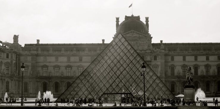 Paris: Louvre Museum Skip-the-Line Entry and Private Tour - Tour Highlights
