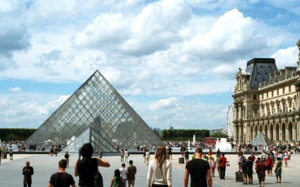 Paris: Louvre Museum Skip-the-Line Entry and Private Tour - Common Questions