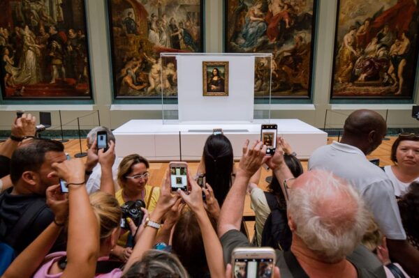 Paris: Louvre Museum Ticket and Mona Lisa Access With Host - Restrictions and Guidelines