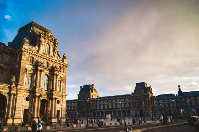 Paris: Louvre Museum Ticket and Mona Lisa Access With Host - Booking Details