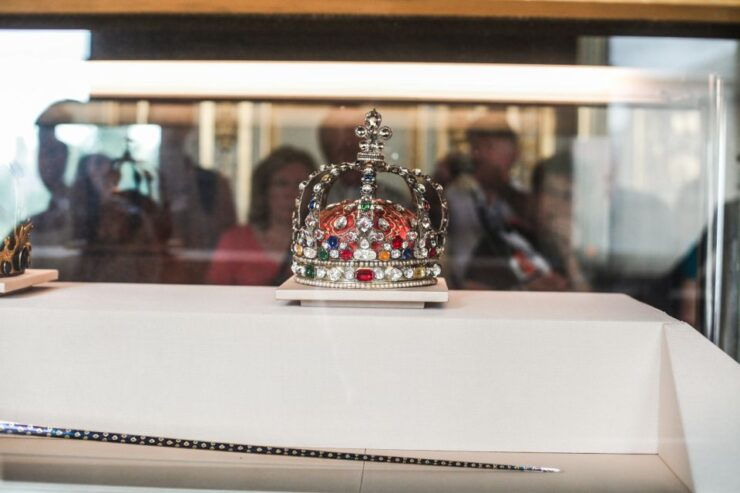 Paris: Louvre Museum Timed-Entrance Ticket and Audioguide - Experience