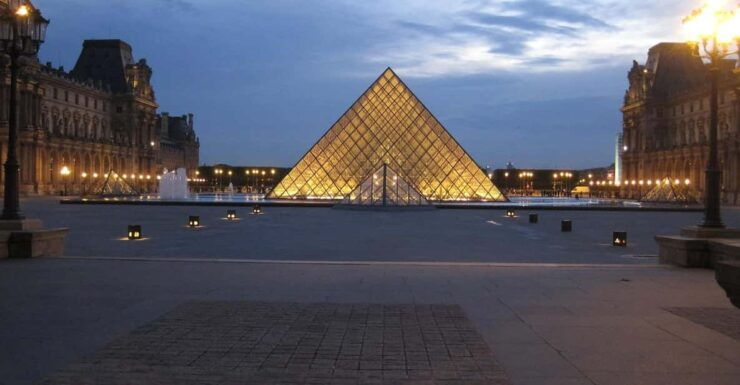 Paris: Louvre Museum Timed Entrance Ticket With Audio Guide - Must-See Artworks