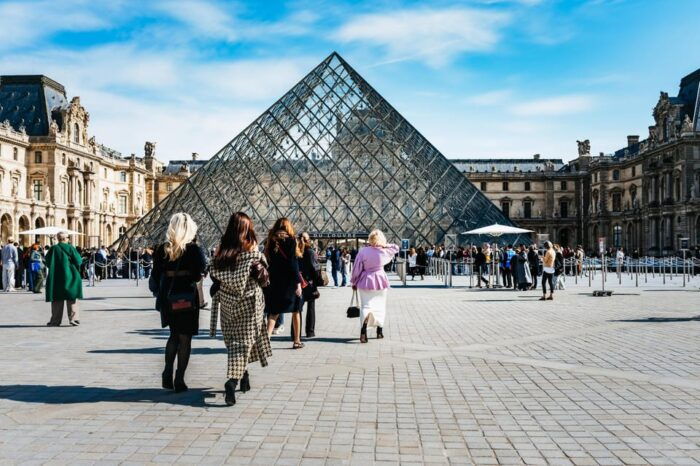 Paris: Louvre Museum Tour Mona Lisa & Iconic Masterpieces - Frequently Asked Questions