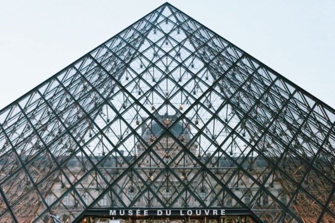Paris: Louvre Must-See Tour With Reserved Entry Ticket - Important Information