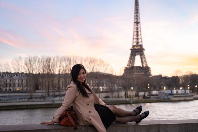 Paris: Louvre Photoshoot or Seine Bridges Eiffel Tower Walk - Customer Experiences