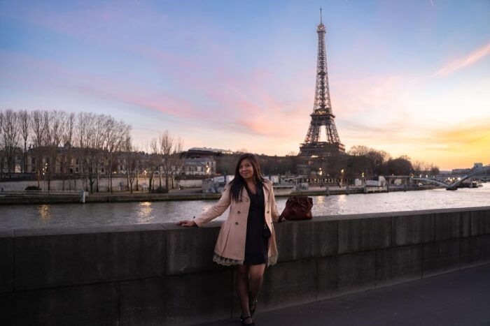 Paris: Louvre Photoshoot or Seine Bridges Eiffel Tower Walk - Photoshoot Inclusions