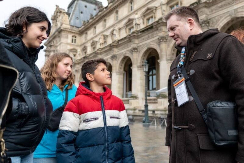 Paris: Louvre Private Family Tour for Kids + Reserved Entry - Tour Features and Inclusions