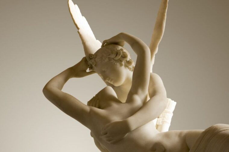 Paris: Louvre Small Group Guided Tour With Reserved Entry - Booking Information and Tips