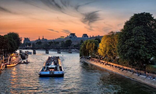 Paris: Louvre Ticket With Audio Guide and Seine River Cruise - Customer Reviews Summary