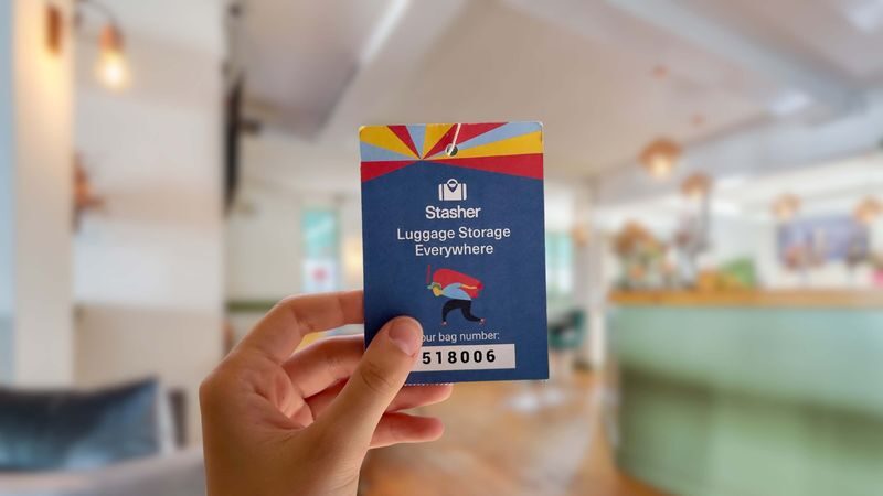 Paris: Luggage Storage in Versailles-Chantiers - What the £7.59 starting price buys