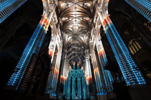 Paris: Luminiscence - Immersive Sound and Light Show - Inclusions