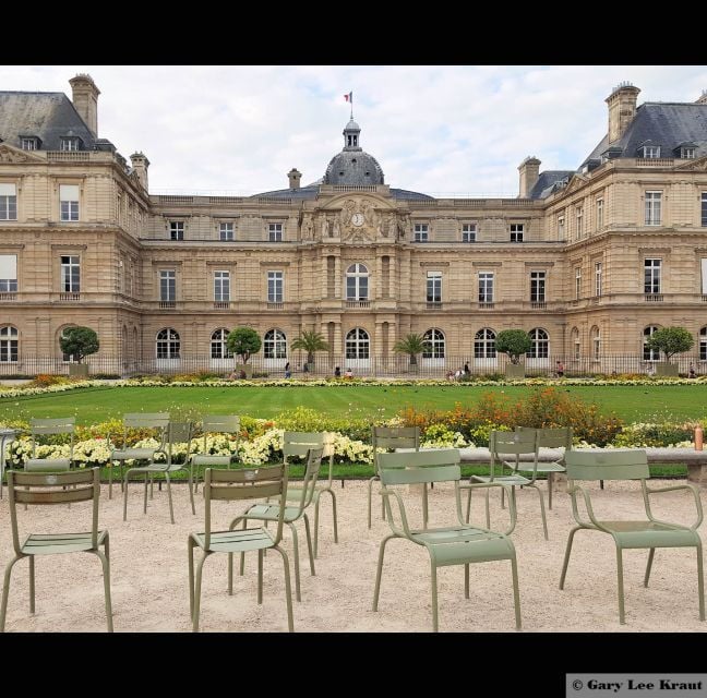 Paris: Luxembourg Garden Self-Guided Audio Tour - Experience