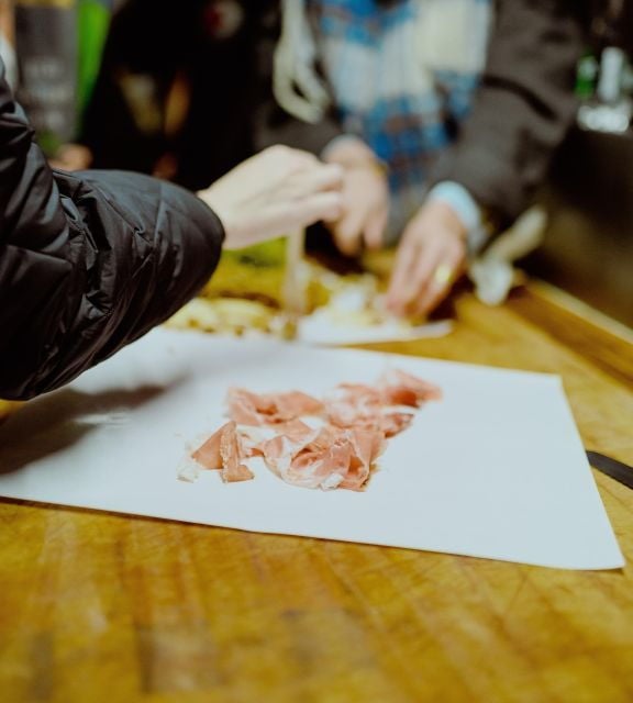 Paris: Luxury Food Tour With Degustations in Le Marais - Good To Know