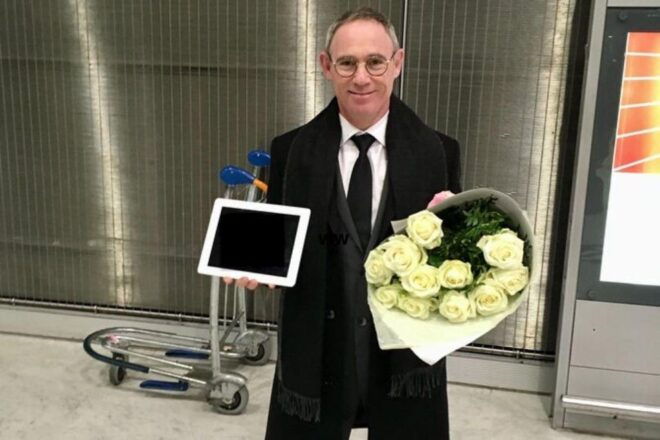 Paris: Luxury Mercedes Transfer to Caen - Duration and Starting Times