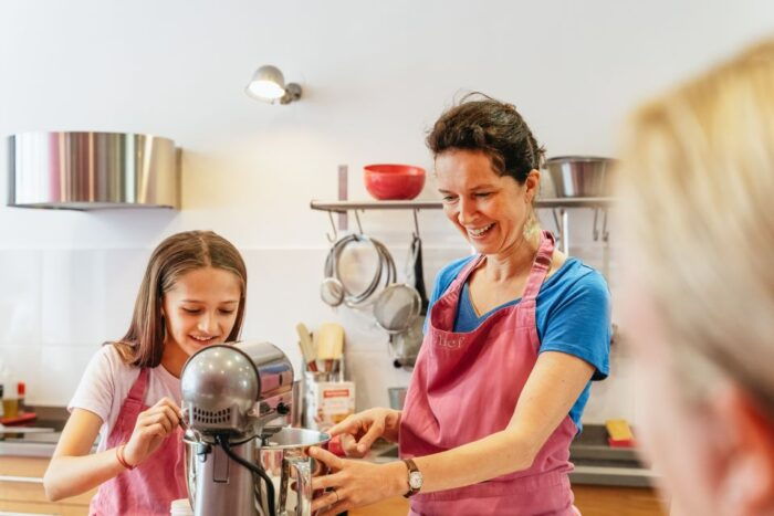 Paris: Macarons Cooking Class With Pâtisserie Chef Noémie - Customer Experiences and Testimonials