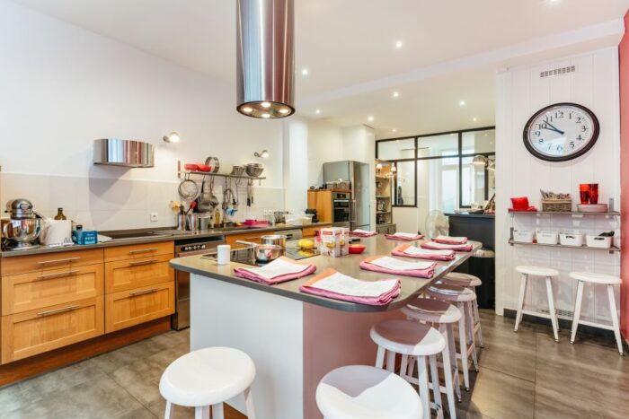 Paris: Macarons Cooking Class With Pâtisserie Chef Noémie - Location and How to Book