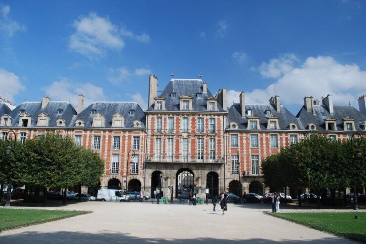 Paris Marais Quarter 2-Hour Private Walking Tour - Activity Details