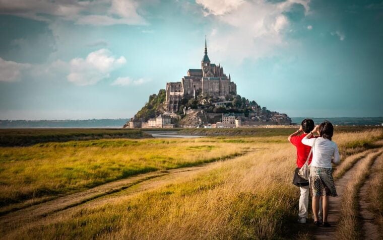 Paris: Mont Saint-Michel and Omaha Beach Day Trip - Historical Significance of Omaha Beach