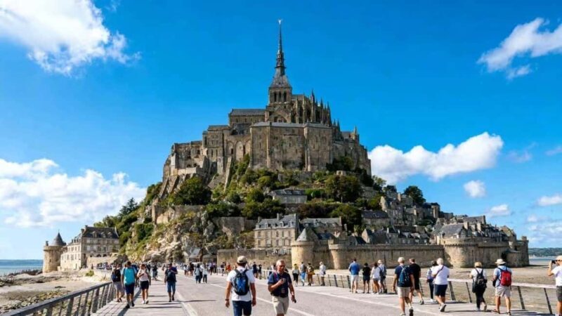 Paris: Mont Saint-Michel Chinese Day Trip with free dinner - Good To Know
