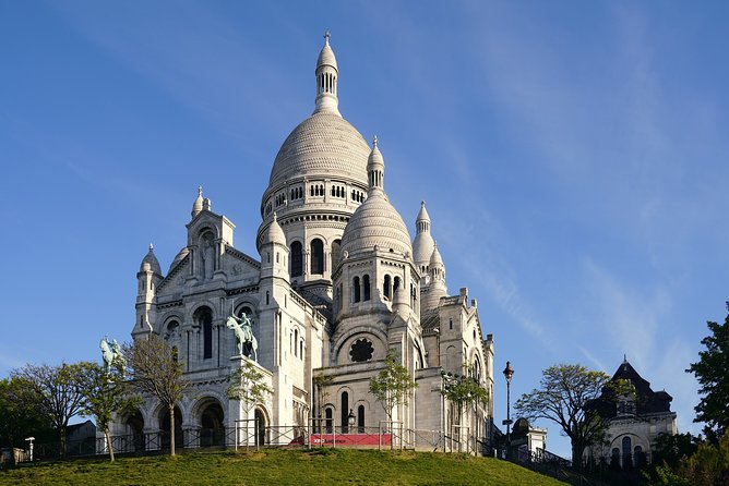 Paris: Montmartre and Sacre Coeur Private Tour for Kids and Families - Cancellation Policy