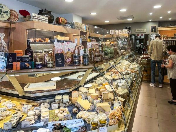 Paris: Montmartre Cheese, Wine & Pastry Guided Walking Tour - Common Questions