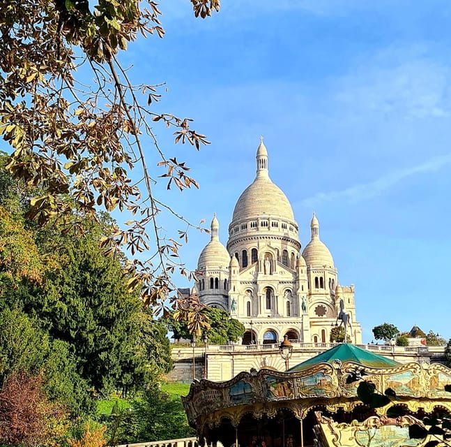 Paris: Montmartre Drawing Tour With a Local Artist - Exploring Montmartres Artistic District