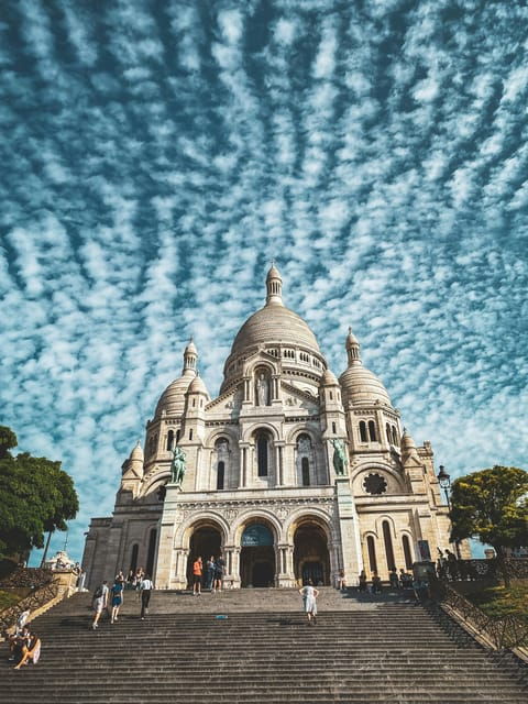 Paris: Montmartre Guided Walking Tour & Sacré-Cœur Dome - Key Points