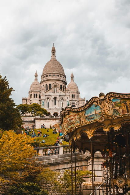 Paris: Montmartre Guided Walking Tour & Sacré-Cœur Dome - Participant Considerations