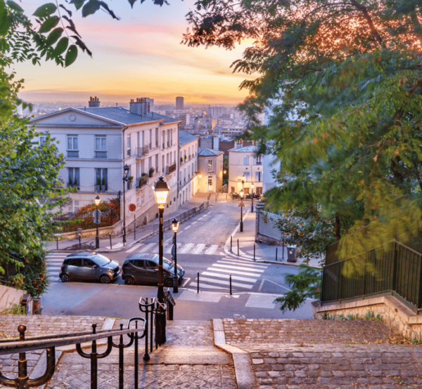 Paris: Montmartre Night Walking Tour, Dinner & Cabaret Show - What to Expect