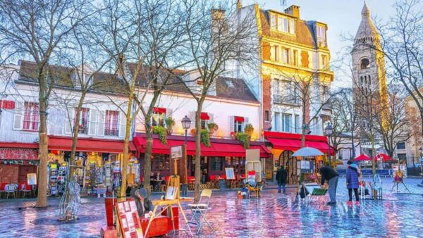 Paris: Montmartre Night Walking Tour, Dinner & Cabaret Show - Tips for Your Tour