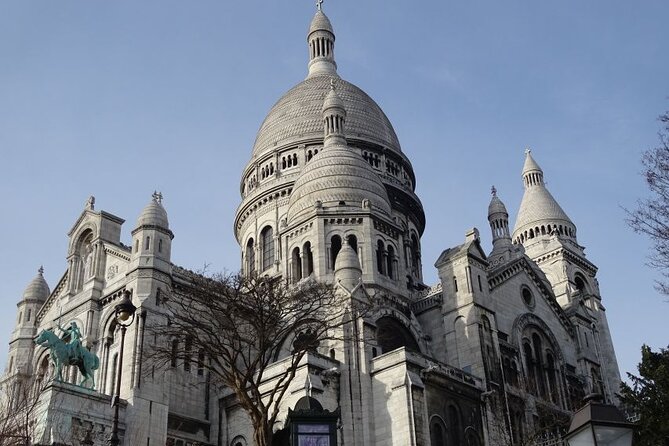 Paris Montmartre : Private Guided Walking Tour - Near Public Transportation