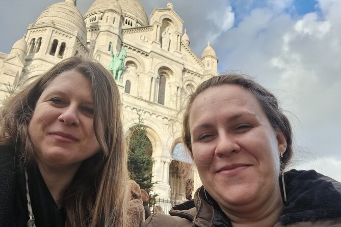 Paris (Montmartre) Scavenger Hunt and Sights Self-Guided Tour - Reviews and Pricing