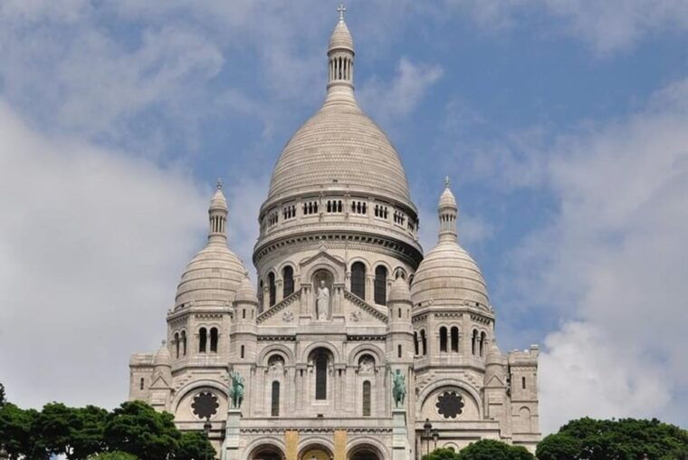 Paris: Montmartre Walking Tour - Itinerary Highlights