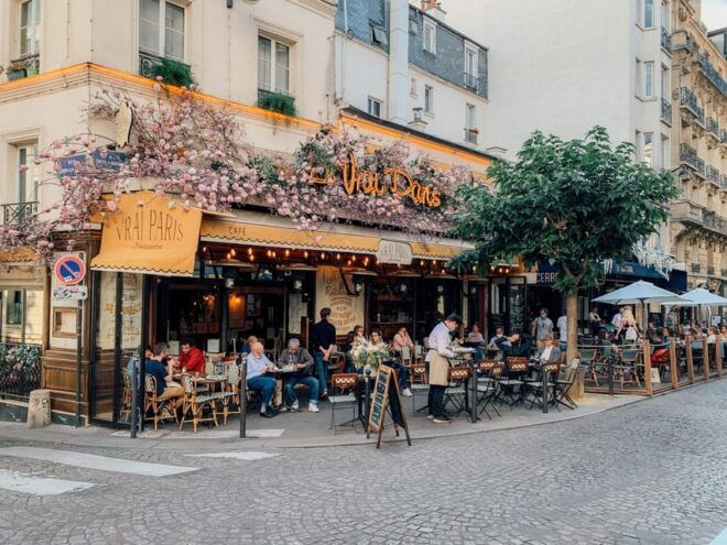 Paris: Montmartre Walking Tour With a Guide - Tour Logistics