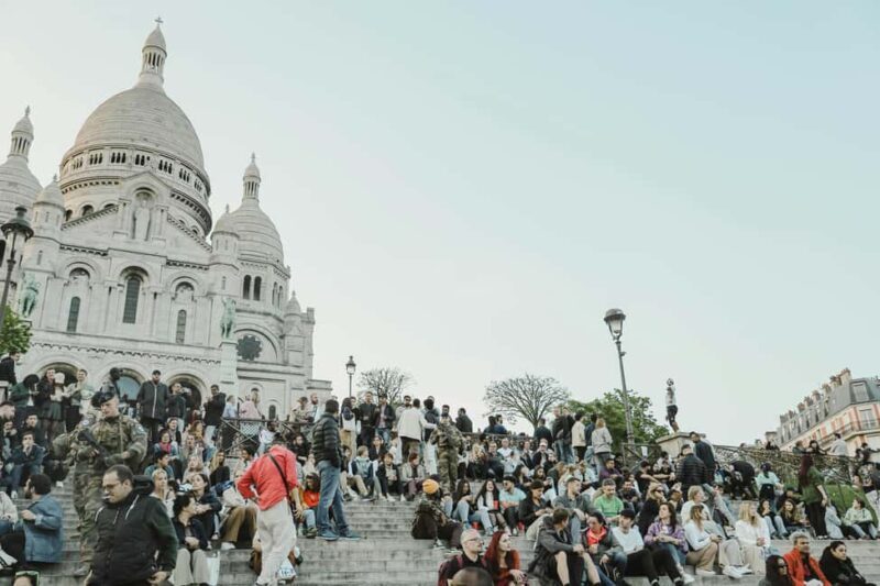 Paris: Montmartre Walking Tour with Parisian Drink Tasting - Breakdown of the Tour Experience