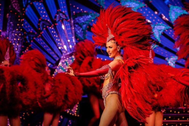 Paris: Moulin Rouge Cabaret Show Ticket With Champagne - Review Summary