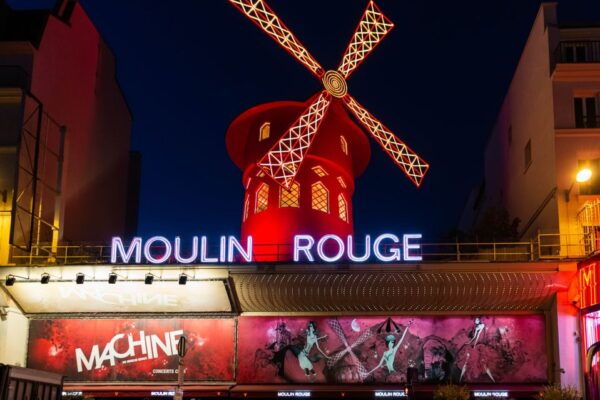 Paris: Moulin Rouge Dinner Show With Champagne and Transport - Additional Details