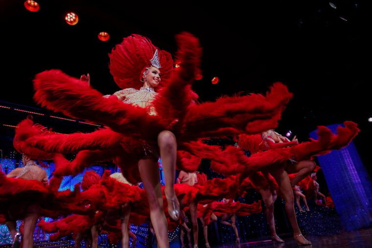 Paris: Moulin Rouge Show With Champagne and Drop-Off Service - Transportation Options