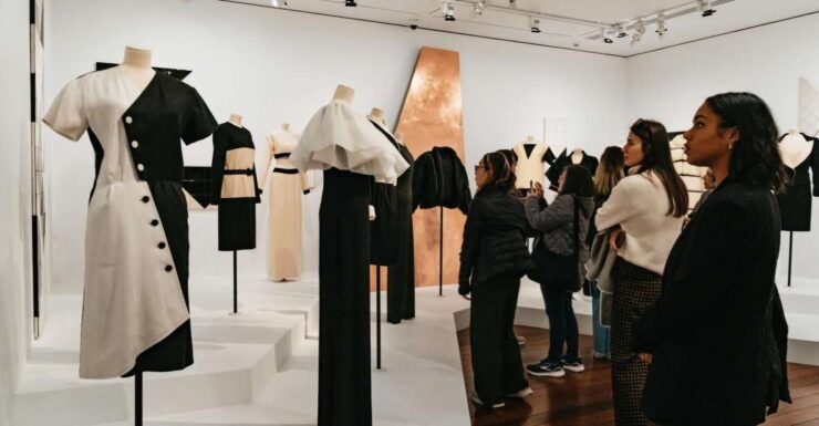 Paris: Musée Yves Saint Laurent Before Opening Hours Tour - The Original Experience