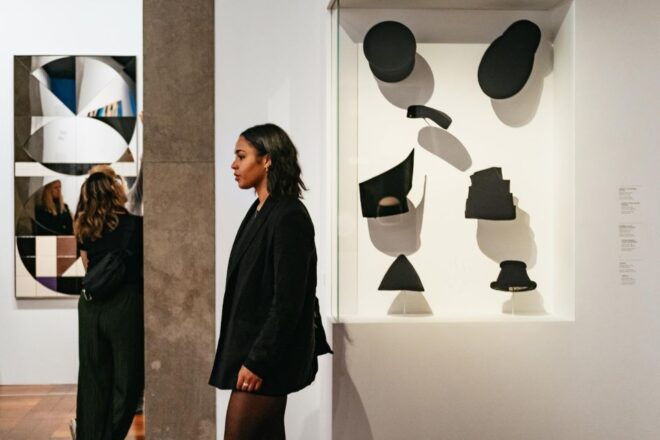 Paris: Musée Yves Saint Laurent Before Opening Hours Tour - Customer Reviews