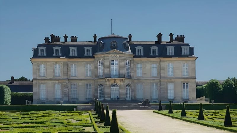 Paris Museum Pass with Hop-On Hop-Off Bus & Optional Seine River Cruise - How to get the most from the pass