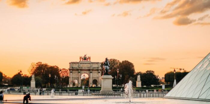 Paris: Napoleon Walking Tour With Les Invalides & Tomb Entry - Napoleons Impact on Paris