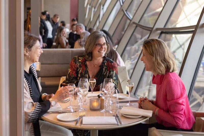 Paris: New Year's Lunch on the 1st floor of the Eiffel Tower - Introduction
