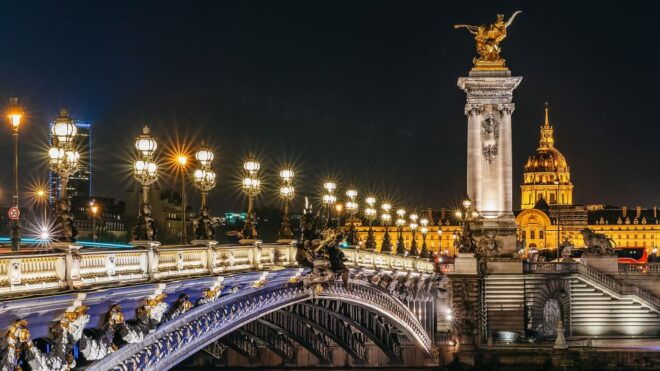 Paris: Night River Cruise On The Seine With Waffle Tasting - Inclusions