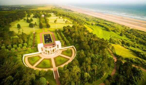 Paris: Normandy D-Day Beaches Guided Day Trip With Lunch - Itinerary and Schedule