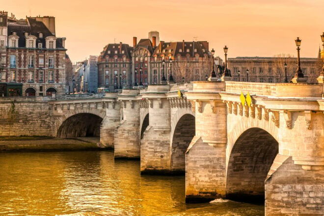 Paris: Notre Dame and City Center Tour With a Local Guide - Cancellation and Booking Flexibility