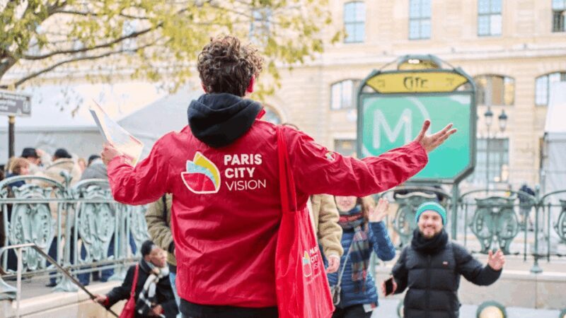Paris: Notre Dame Cathedral Guided Tour of the Neighborhood - Inside Notre-Dame: What to Expect