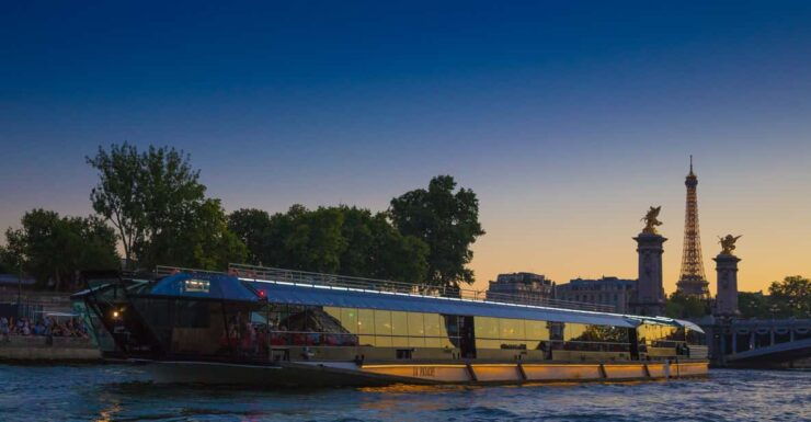Paris : NYE Special Diner Cruise on the Seine River - Key Points